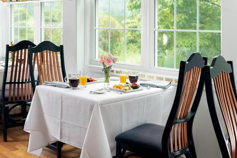 Paris Ashby Inn & Restaurant מראה חיצוני תמונה