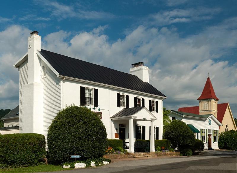 Paris Ashby Inn & Restaurant מראה חיצוני תמונה